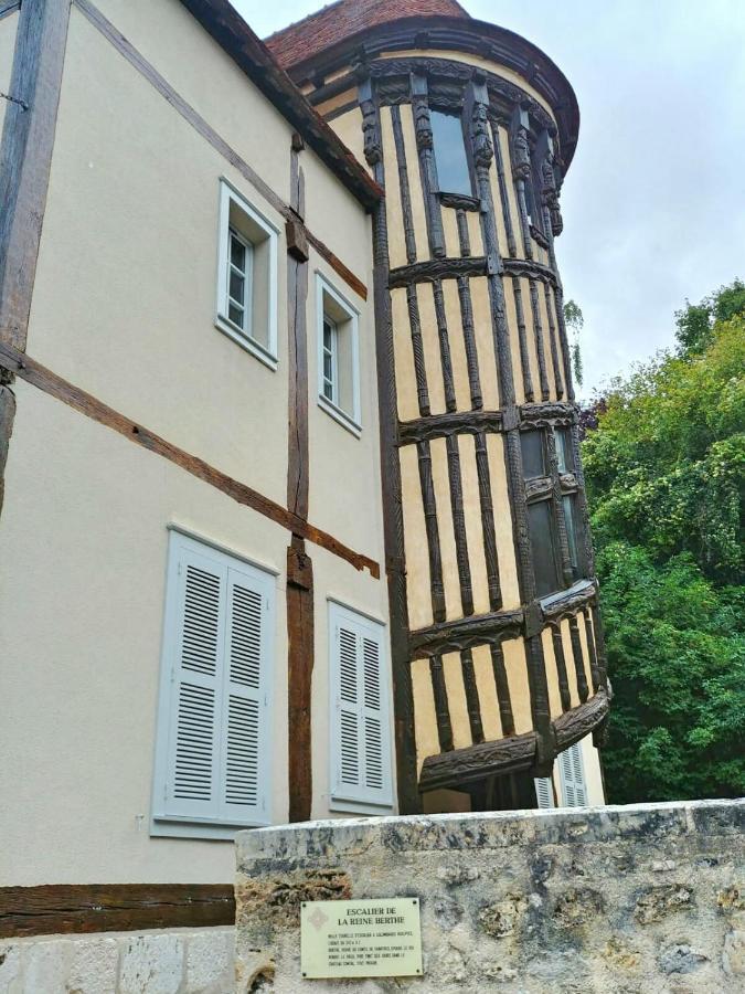 Best Of Chartres One Bedroom City Center And View On The Cathedral Esterno foto
